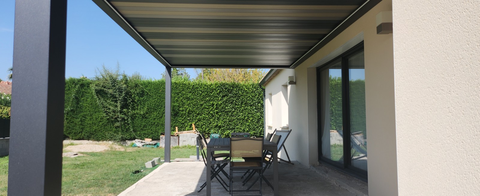 Fabrication d’une pergola design à Uzès dans le Gard