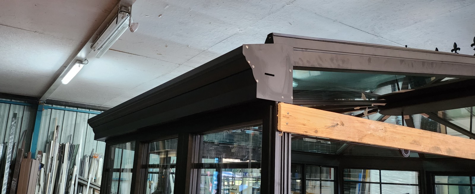 Conception d'une véranda à l'architecture de style victorien dans le Gard