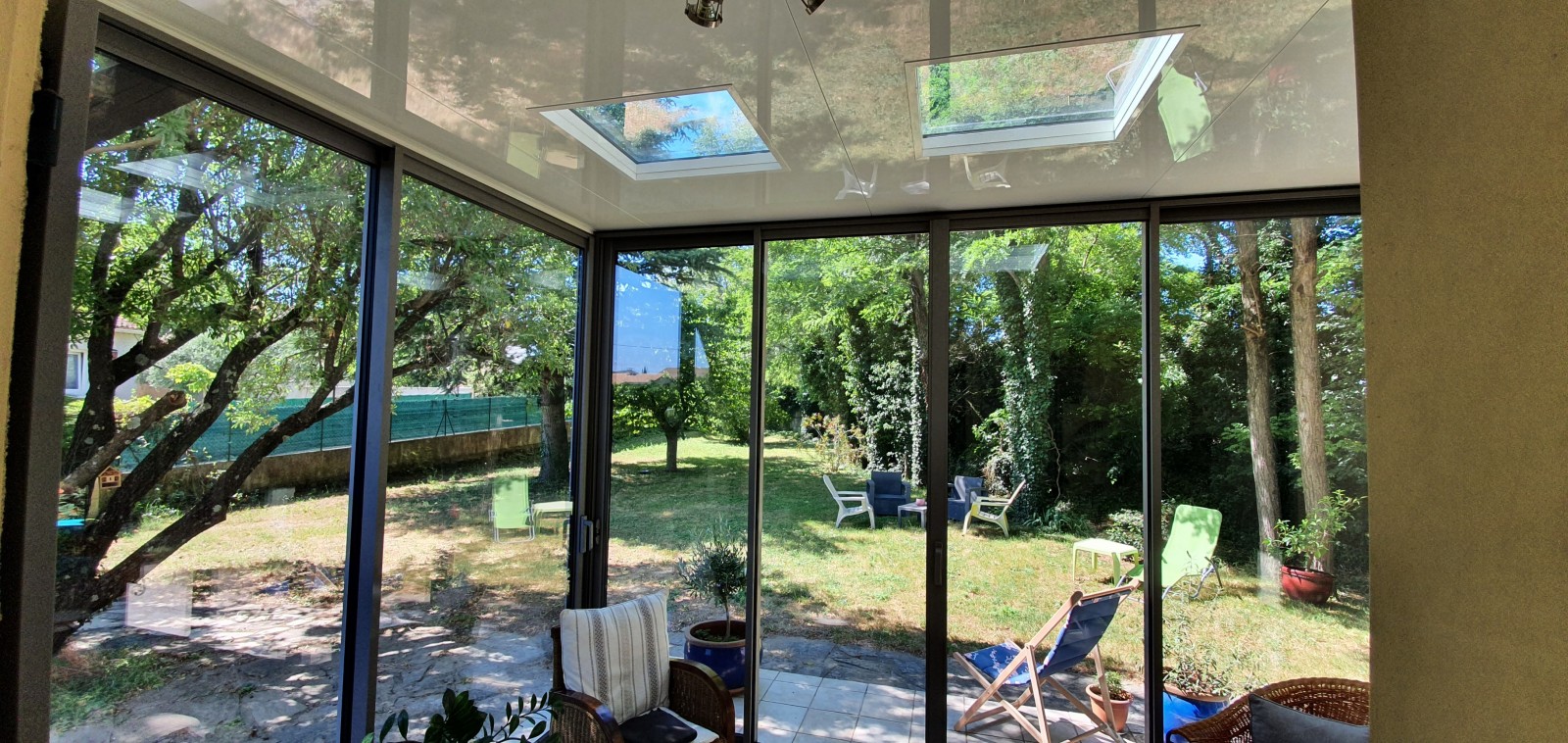 Fabrication d'une Création d’une veranda aluminium avec puits de lumière à Bagnols-sur-Cèze (30)