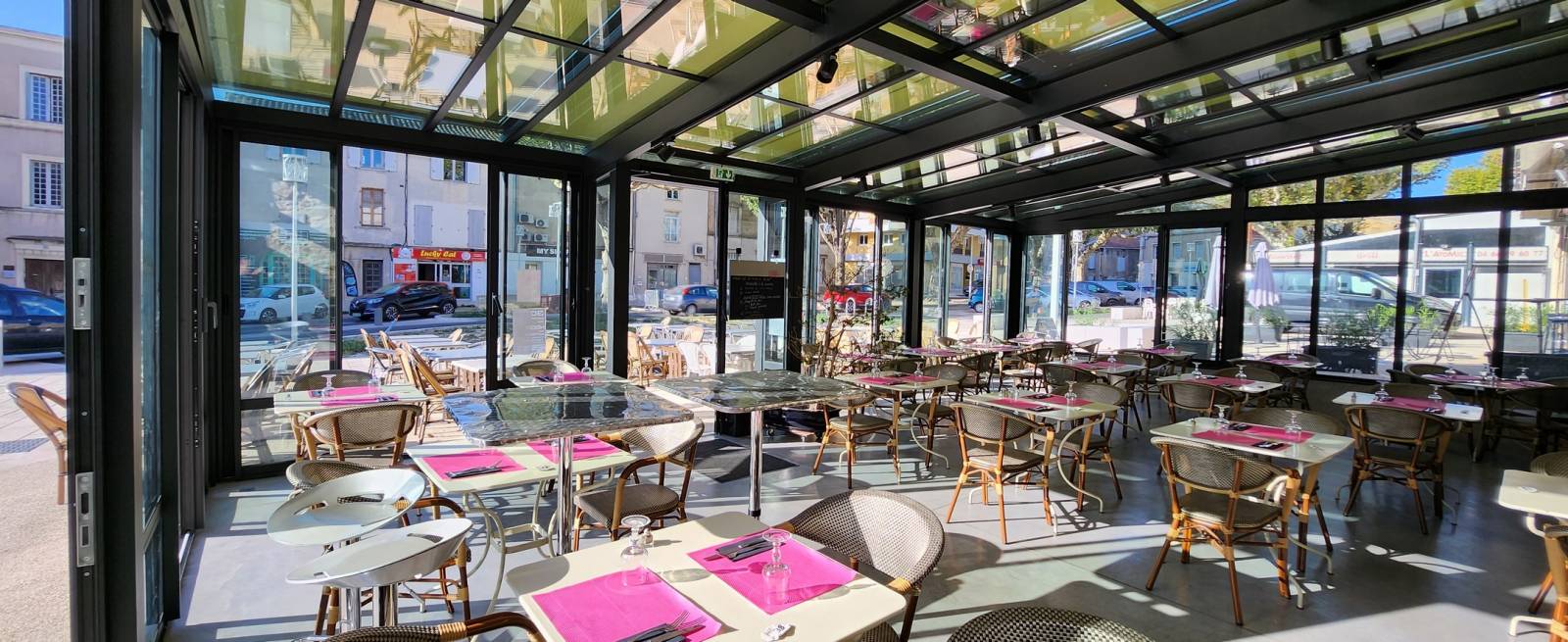 Nouvelle véranda du restaurant Dap's à à Bagnols sur Cèze