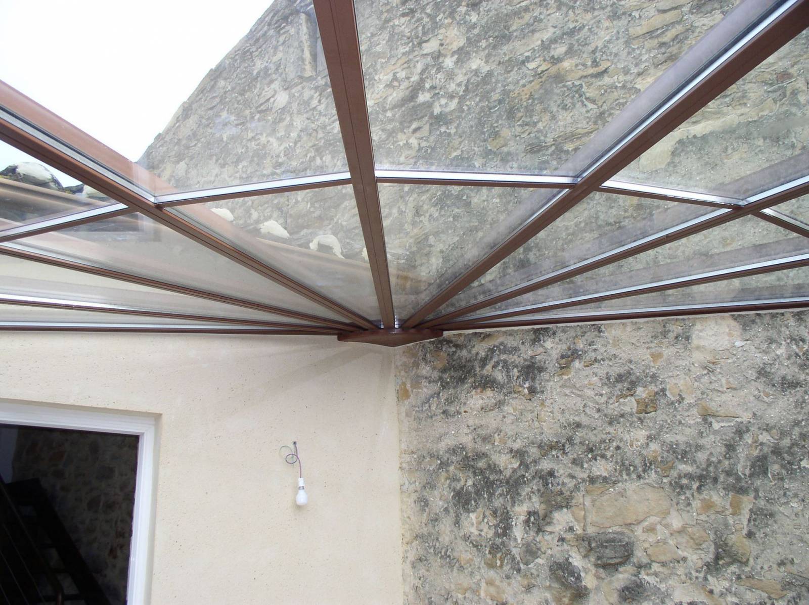 Conception et pose de véranda et de verrière à l’ancienne vers Orange (84)