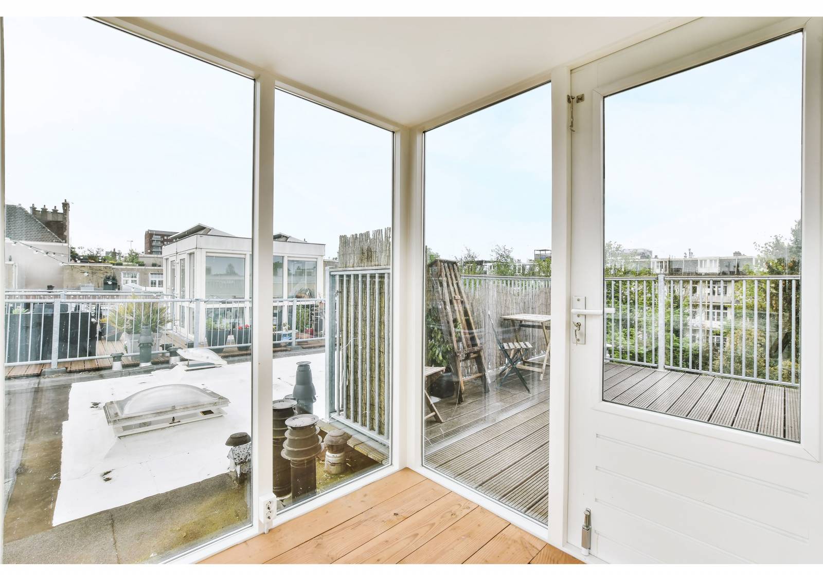 Conception de véranda sur un toit terrasse à Nimes