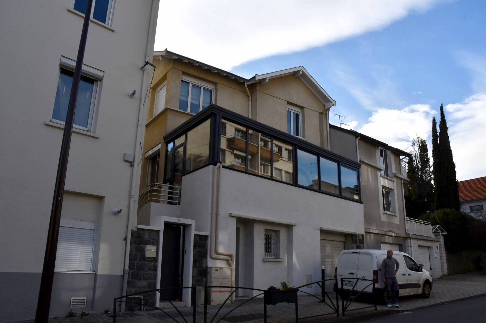 Construction de véranda sur une terrasse en copropriété dans le Gard