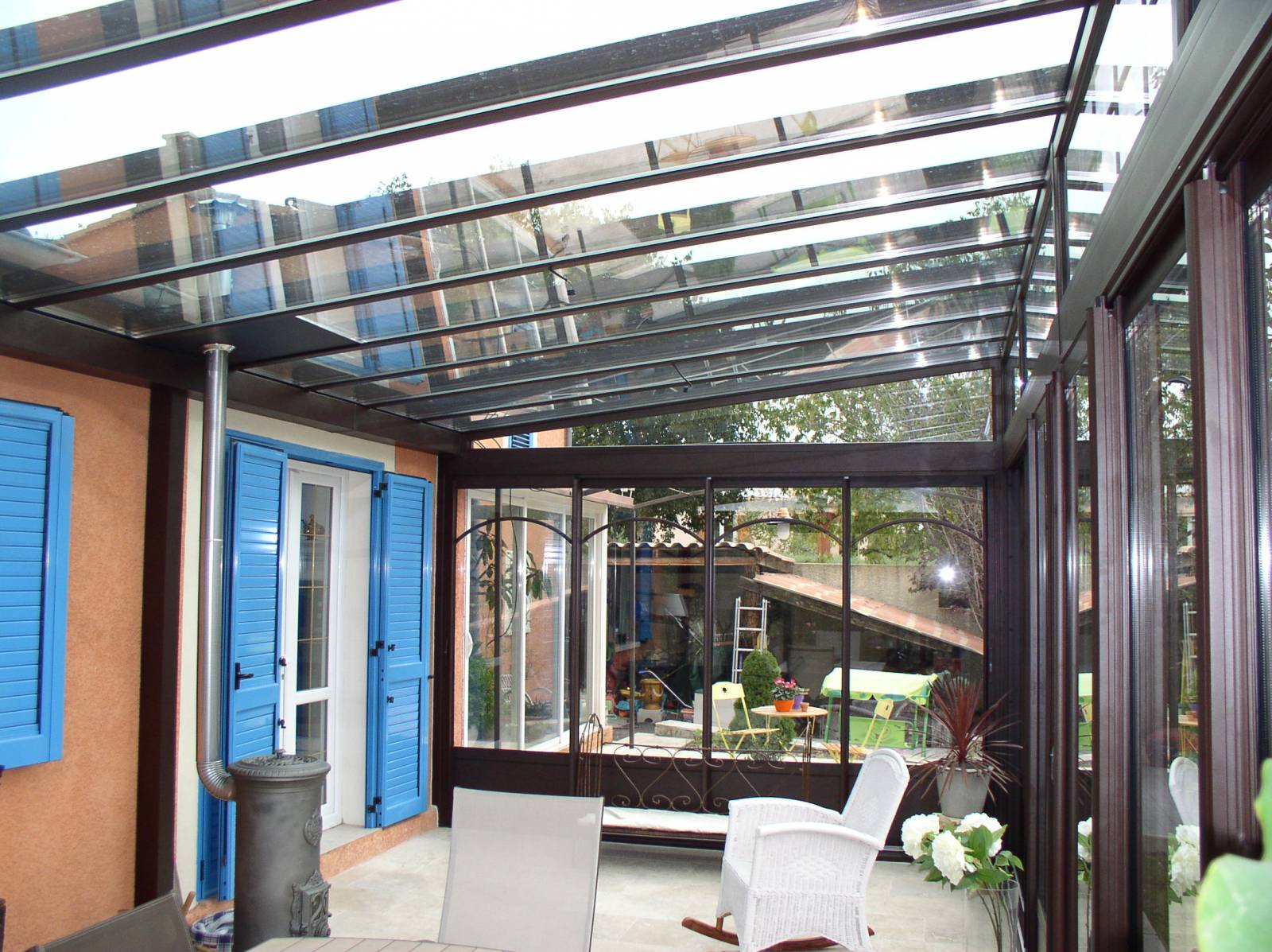 Fabrication de verriere de toit coulissante à côté de Nimes (Gard), avec un système de fermeture automatique