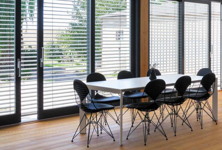 Installation de veranda avec store integre à Nîmes (30)