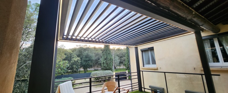 Pergola bioclimatique haut de gamme dans l'Hérault