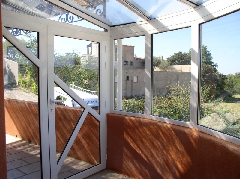 Entreprise de menuiserie à Uzès pour fabriquer une véranda sur mesure
