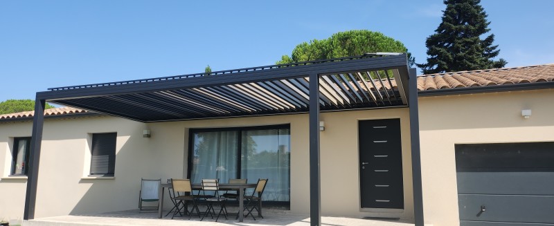 Installation d'une pergola contemporaine à Uzès