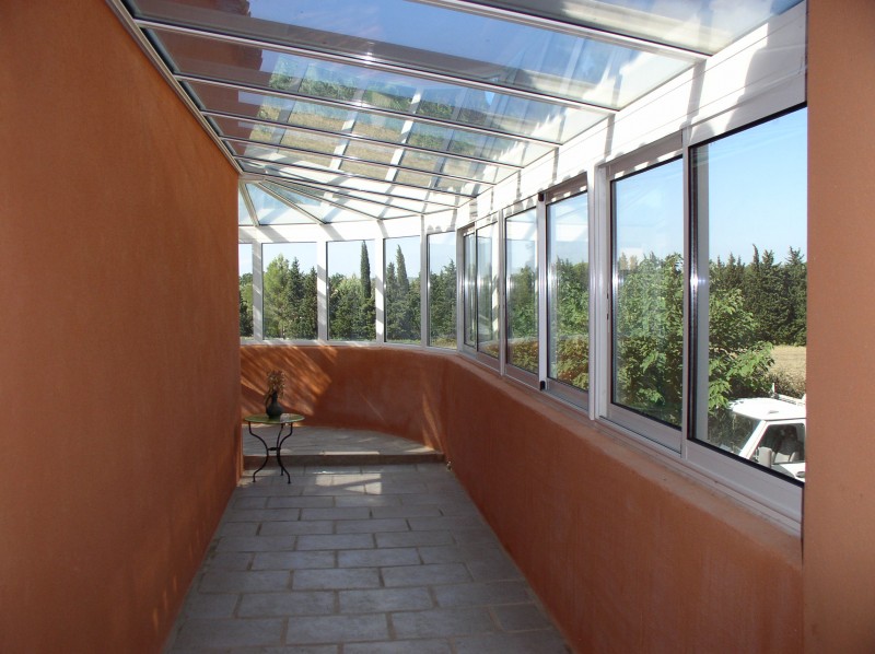 Création d'un sas d’entrée exterieur sur une terrasse à Uzès