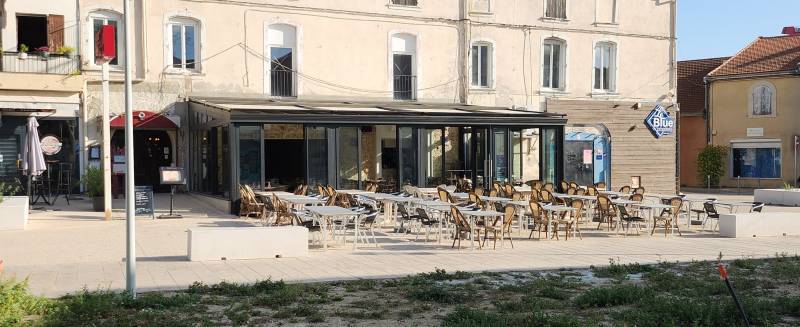 Installation d'une véranda en aluminium noir à à Bagnols sur Cèze